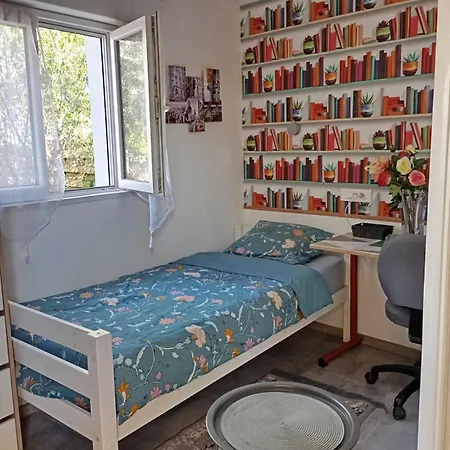 Independant Apartment *